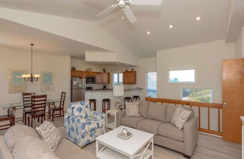 Topsail Beach House | Son Seekers - OCEANFRONT! 4 bedroom, 3 bath home with covered porches in