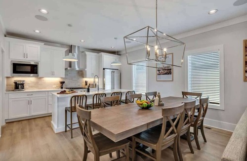 Berry Hill House | Soprano-Private Rooftop-Minutes to Broadway!