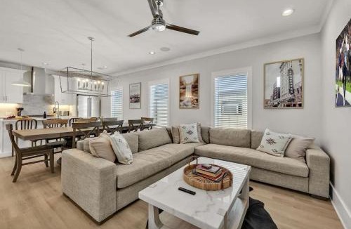 Berry Hill House | Soprano - Private Rooftop - 8 mins to Broadway