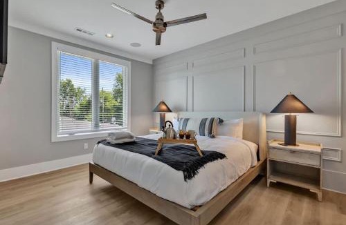 Berry Hill House | Soprano - Private Rooftop - 8 mins to Broadway