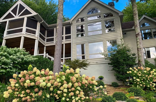 Sapphire House | Soquilla Lakefront Home: Private Dock w/Kayaks, Stunning Views, Dog Friendly