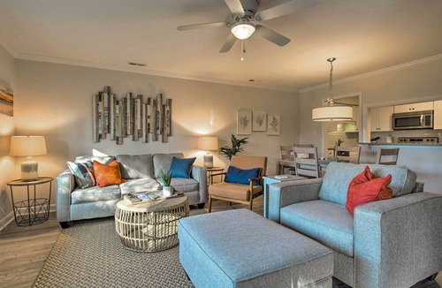 Caswell Beach Condo | 'Sound of the Sea' Oak Island Condo w/Pools!