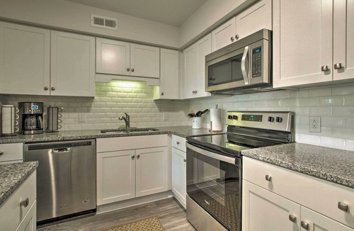 Caswell Beach Condo | 'Sound of the Sea' Oak Island Condo w/Pools!