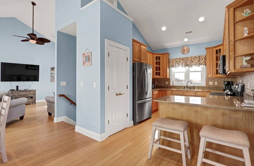 Ocean City Beach House | Sound side 3 bedroom retreat with eagles nest view of the ocean