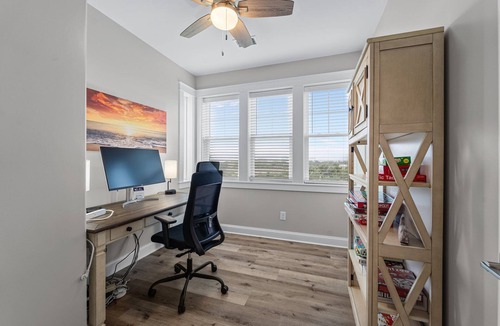 Avon House | Soundfront 10BR/11BA home - Prime windsports access, private pool, hot tub ★