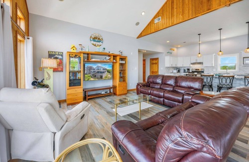 Buxton House | Soundfront Dog Friendly w/Hot Tub, Game Room, Private Pier and Sound Boardwalk