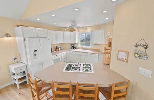 Frisco House | Soundfront DogFriendly w Hot Tub, EV Charger, Private Sound Access, Beach Nearby