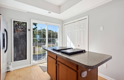 Brigands' Bay House | Soundfront Getaway w/Hot Tub – Dog Friendly