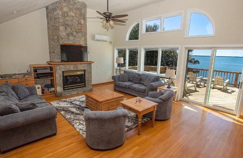 Monteray Shores House | Soundfront, Sound views, Private Pool! MS1, Devonshire
