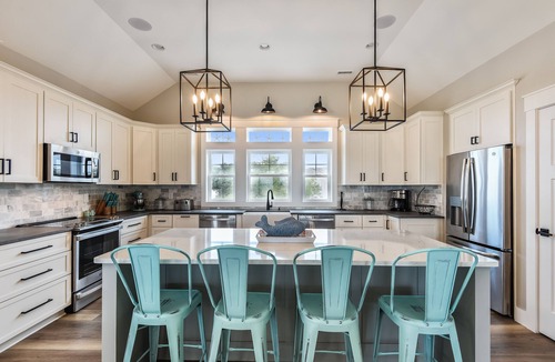 Currituck County House | SOUNDFRONT with Private Pier! Private Pool, Dogs ok!