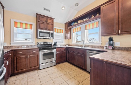 Colington House | Sounds Good, 06. Miles from the Beach, 3 Bedroom Kill Devil Hills Vacation Home