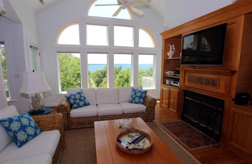 Monteray Shores House | Sounds Good To Me Home