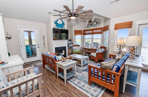 Carova Beach House | Soundside, Canal Front! Water views!, 4x535, The 4x4 Leaf Clover
