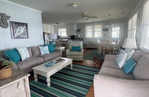 Topsail Beach Cottage | SoundSide Haven, 3 BR, 2 BA Family friendly Cottage with Gorgeous Sunsets