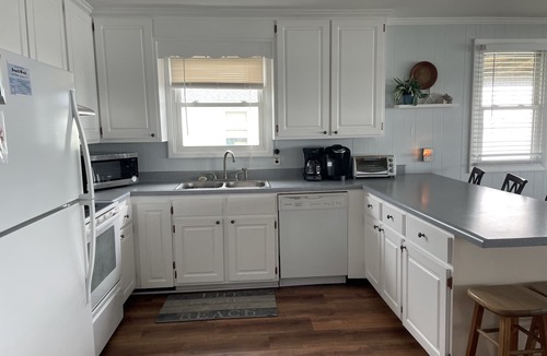 Topsail Beach Cottage | SoundSide Haven, 3 BR, 2 BA Family friendly Cottage with Gorgeous Sunsets