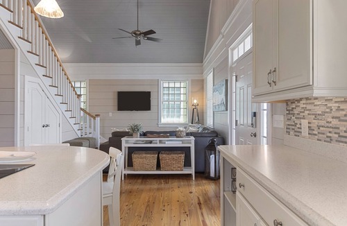 Morehead City Condo | South ACK-Lil bit of Nantucket in Beaufort NC! Book now for summer!