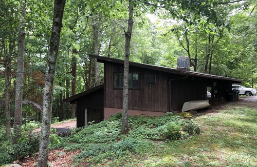 Arden House | South Asheville Solitude