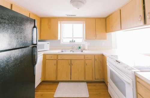 South End House | South End Sunset - Stones throw from Ocean & Sound