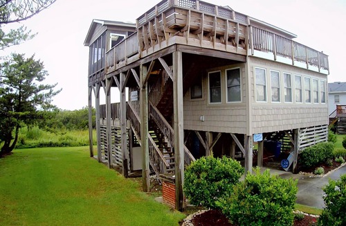 South Nags Head Cottage | South Nags Head, 5 min walk to the beach
