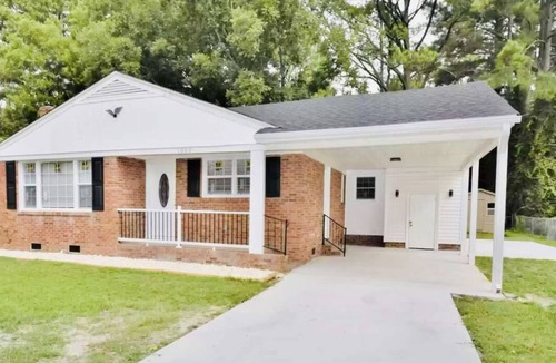Greenville House | Southern charm home near ECU & Vidant Hospital