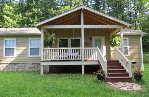 Franklin House | Southern Meadows Cabin Your Mountain Getaway Retreat