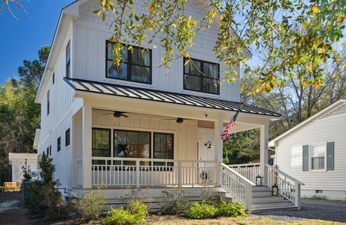 Southern Pines House | Southern Pines Stunner - secret reading nook! Walkable to Downtown