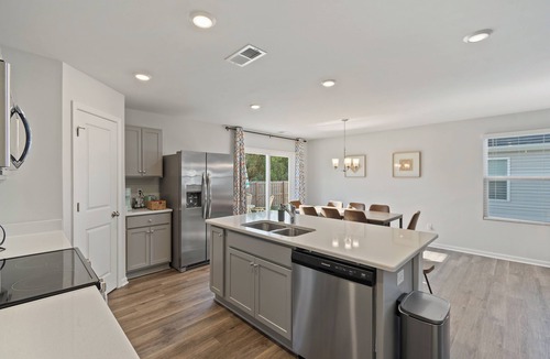 Southport House | Southport Retreat! Beautiful 3 BR house! Family-oriented and pet-friendly!