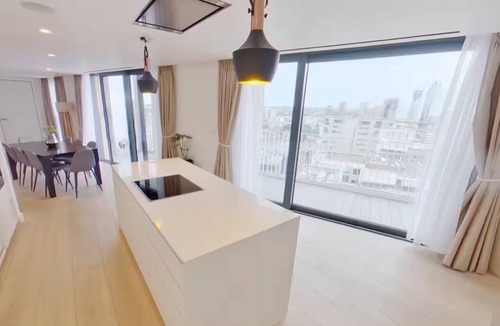 Cathedrals Apartment | Southwark 3 Bedroom Penthouse With Terrace