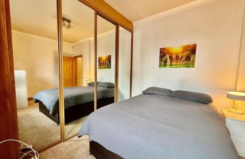 Reading Apartment | Spacious 1 Bed Flat - Free Parking - Quiet Area