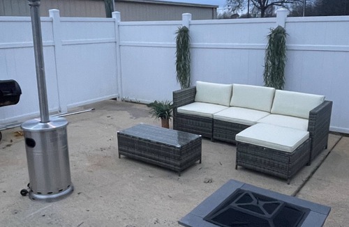 Lexington - Salisbury Apartment | Spacious 1king bd/2queen 15mins polar express