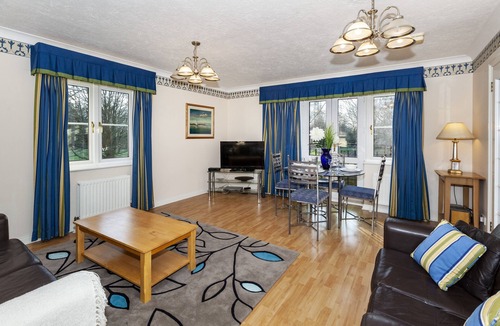 Basingstoke Apartment | Spacious 2 bed 2 bath