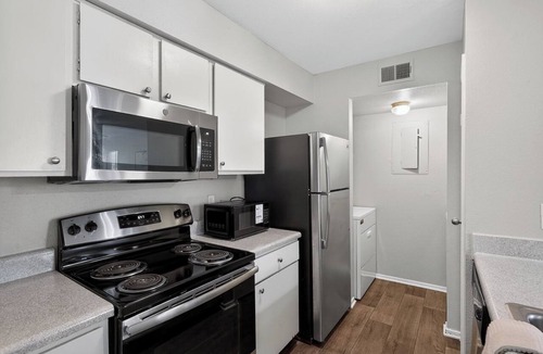 Donelson Apartment | Spacious 2-bedroom near downtown Nashville