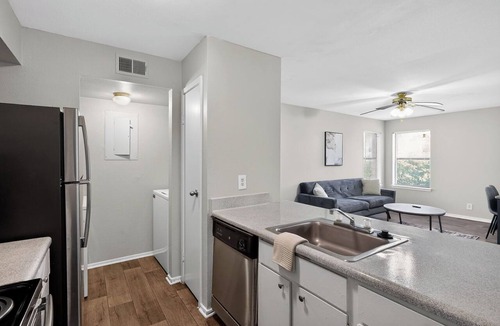 Donelson Apartment | Spacious 2-bedroom near downtown Nashville