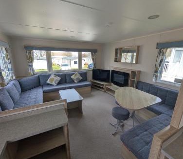 Watchet Resort | Spacious 3 Bed Caravan With A Decking Doniford Bay WF8