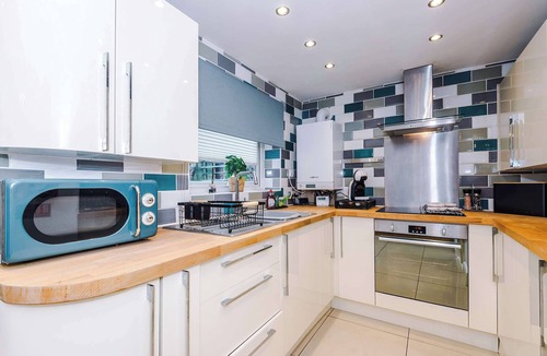 Winterley House | Spacious 3 Bed Home - Ideal for Business Stays