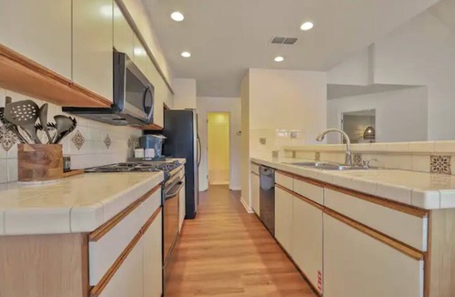 Sea Trail House | Spacious 4 bed/4 bath Villa on Golf Course