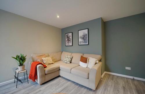 Wetherby House | Spacious 4 bed town house in central Wetherby, sleeps 9, perfect for contractors or groups