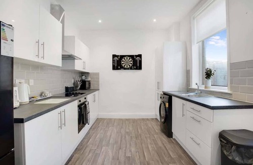 Sunderland Apartment | Spacious 4BR retreat Eden Vale | by Stay With Us