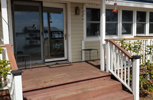 White Lake House | Spacious 5-bedroom lakefront house in White Lake, NC.