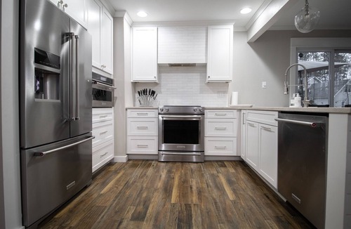Northwest Raleigh Cottage | Spacious 5 Bedroom, Pure Inviting Luxury Getaway with Separated Family Spaces