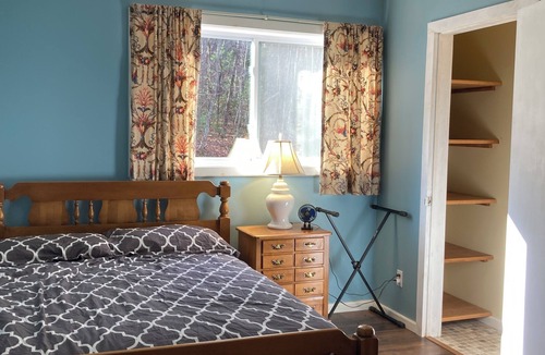 Moravian Falls Cabin | Spacious 6-bedroom lodge in peaceful Moravian Falls with WiFi, AC