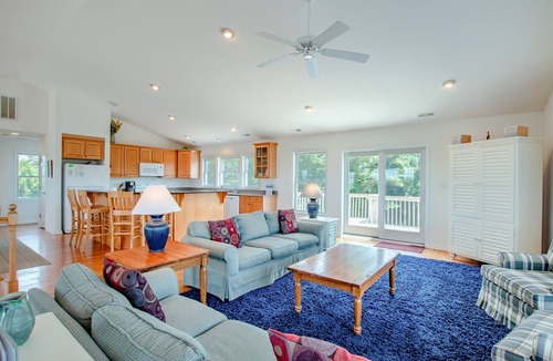 Duck House | Spacious 6 br home with pretty water view and an elevator for easy access