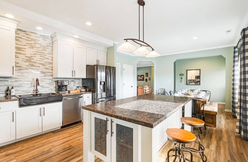 Leicester House | Spacious 7BR Luxury Retreat Near Asheville – Sleeps 24