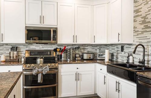 Leicester House | Spacious 7BR Luxury Retreat Near Asheville – Sleeps 24
