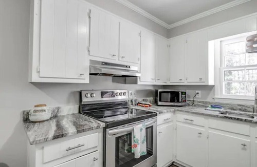 North Raleigh House | Spacious 8 Bed Home Near North Hills, DT, Airport