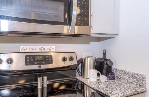 Morrisville Apartment | Spacious and Comfy 1BR Gym and Balcony