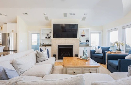 Ocean Sands House | Spacious and Relaxing, Beach Views, Elevator, Spa!