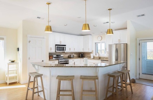 Ocean Sands House | Spacious and Relaxing, Beach Views, Elevator, Spa!