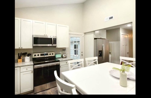 Tranquil Harbour House | Spacious & Beautiful 7BR/4BA Home- Pool and Fire Pit-Sleeps 18
