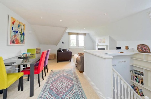 Northcote House | Spacious & Bright 2-Bed Flat By Wandsworth Common